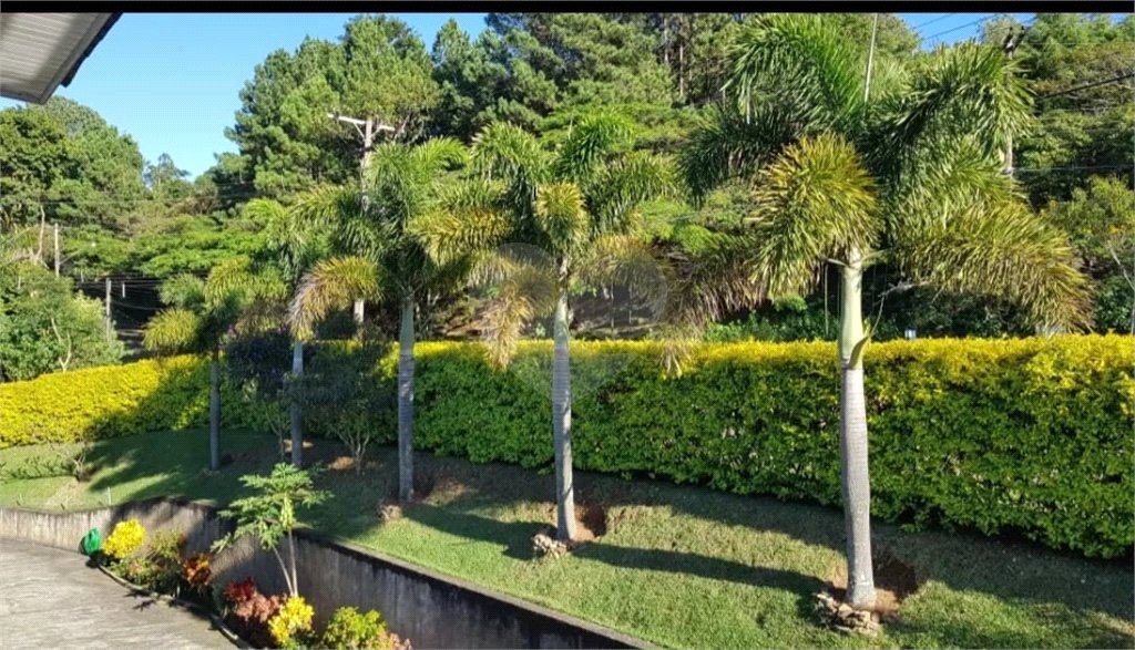 Casa à venda com 4 suítes no condomínio Monte Samkhya, Serra Negra - SP