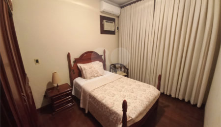 Casa Térrea à venda com 5 quartos, sendo 3 suítes,  em Parque Santa Mônica, São Carlos, SP