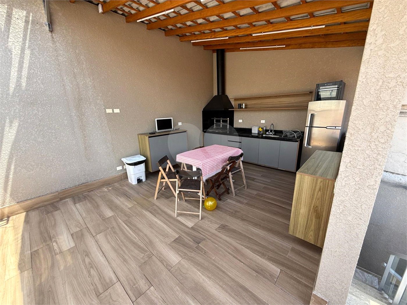 Sobrado à venda com 5 quartos, sendo 3 suítes, em Jardim Franca, São Paulo, SP