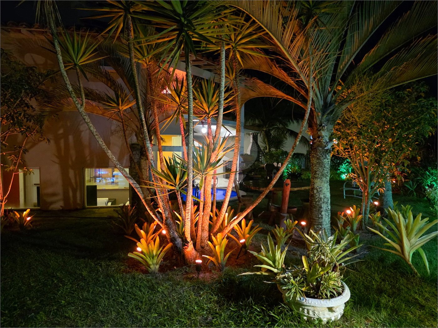 Casa à venda com 5 quartos, sendo 1 suíte,  em Praia Rasa, Armação dos Búzios, RJ