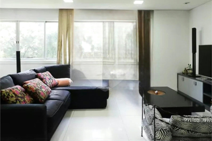 Apartamento à venda com 3 quartos, sendo 1 suíte, em Santana, São Paulo, SP