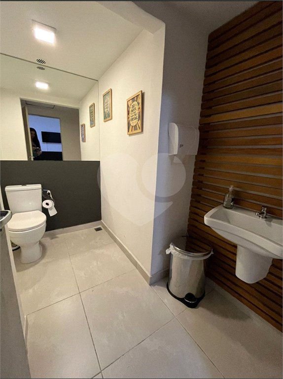 Salão à venda em Jardim Guedala, São Paulo, SP