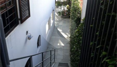 Casa à venda com 4 suítes em Vila Oliveira, Mogi das Cruzes, SP