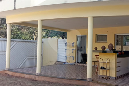 Casa à venda com 3 quartos, sendo 1 suíte, no condomínio Campos do Conde I, Paulínia - SP