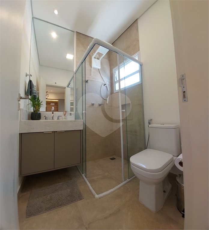 Casa à venda ou para alugar com 4 suítes no condomínio Figueira Garden, Atibaia - SP