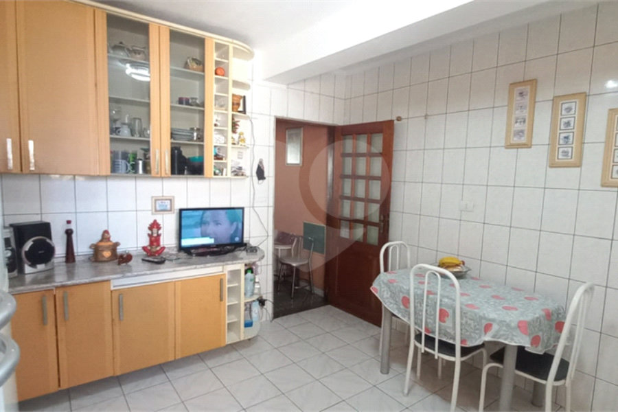 Sobrado à venda com 4 quartos, sendo 1 suíte, em Vila Dom Pedro Ii, São Paulo, SP