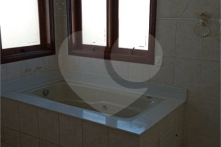 Casa à venda com 3 suítes no condomínio Villaggio Capriccio, Louveira - SP