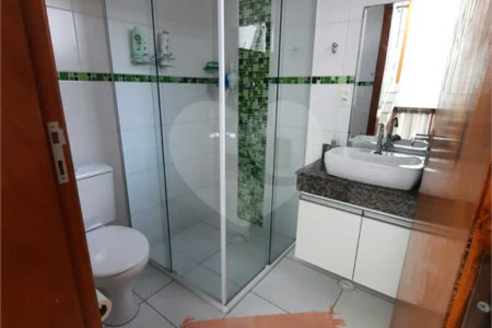 Sobrado à venda com 3 quartos, sendo 2 suítes, em Vila Mazzei, São Paulo, SP