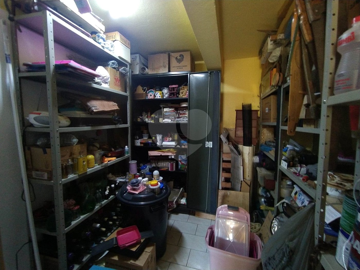 Casa à venda com 6 quartos, sendo 2 suítes, em Chora Menino, São Paulo, SP