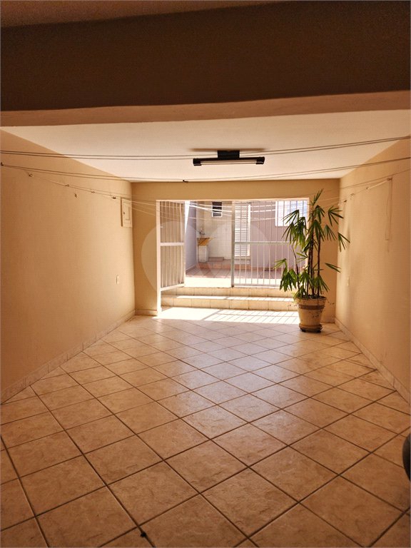 Sobrado à venda com 3 quartos, sendo 1 suíte,  em Vila Constança, São Paulo, SP