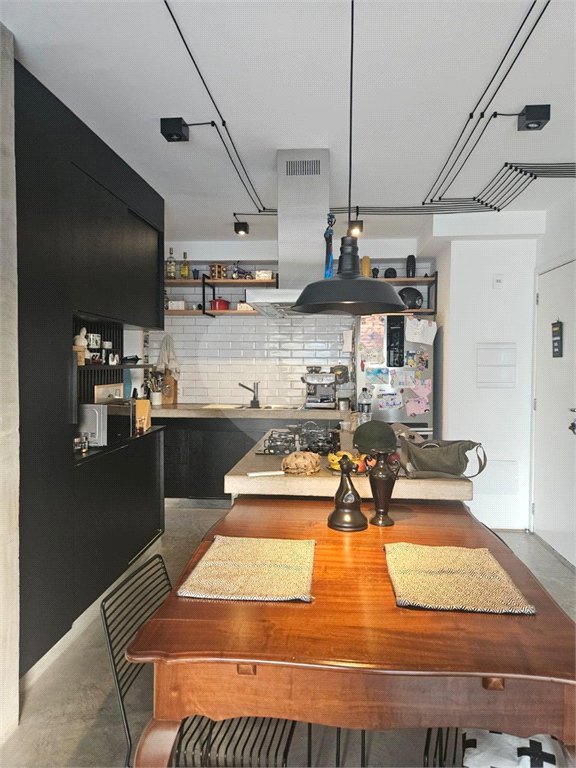 Apartamento à venda com 2 quartos, sendo 1 suíte,  em Pinheiros, São Paulo, SP