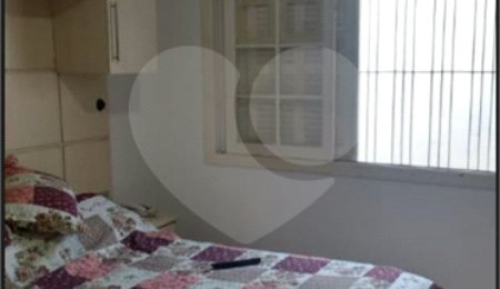 Casa à venda com 3 quartos, sendo 1 suíte,  no Centro, Poá, SP