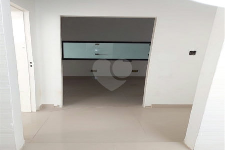 Sobrado à venda com 3 quartos, sendo 2 suítes, em Vila Paulicéia, São Paulo, SP