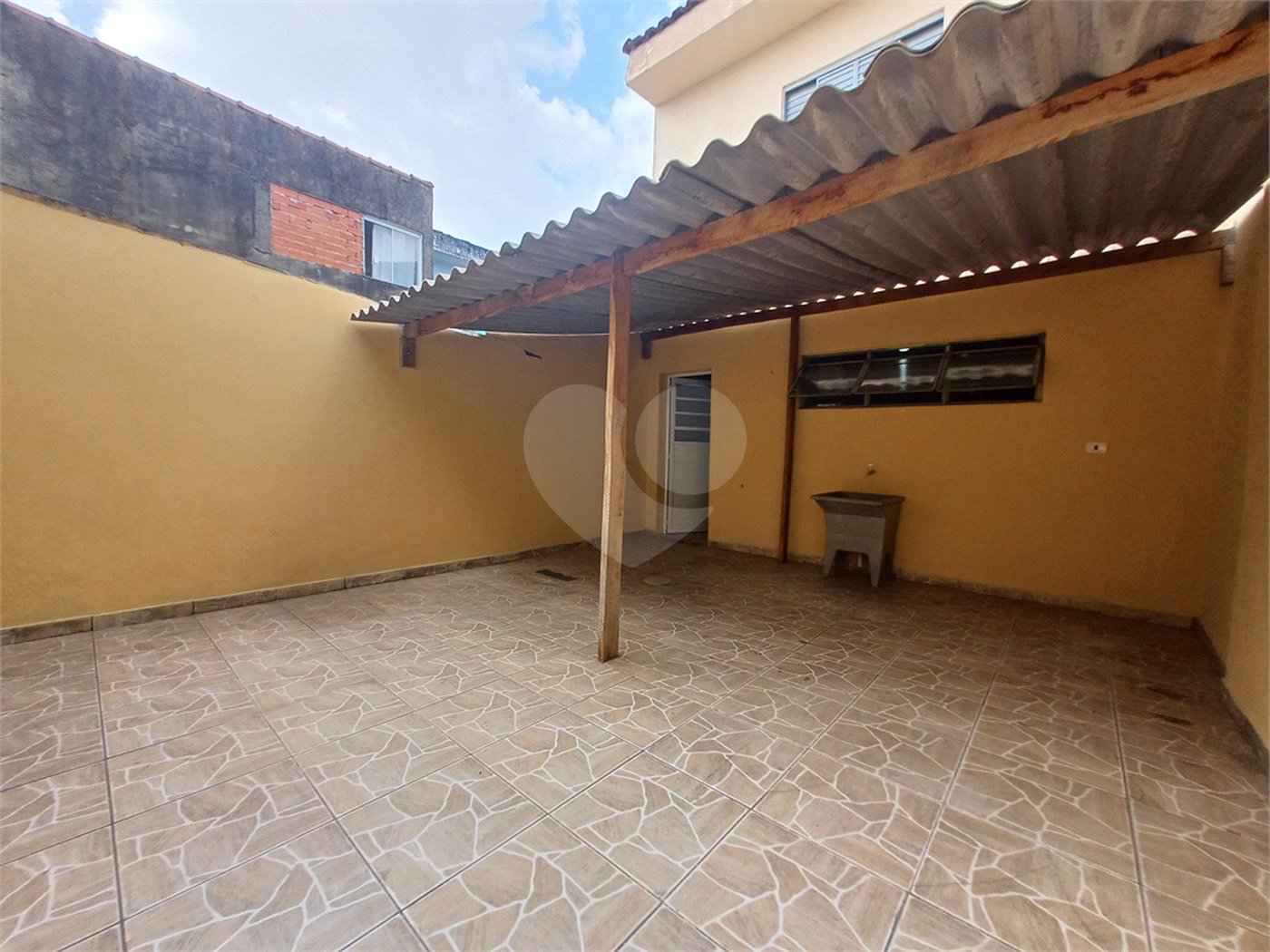 Sobrado à venda com 2 quartos em Jardim Guaíba, Sorocaba, SP