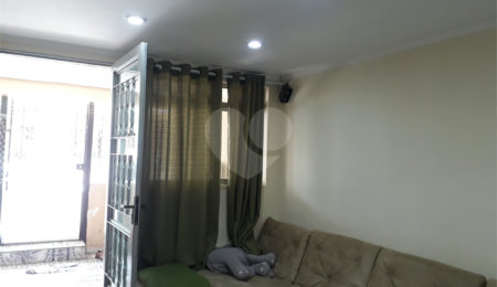 Sobrado à venda com 2 quartos em Tremembé, São Paulo, SP