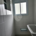 Casa à venda com 2 quartos, sendo 1 suíte, no condomínio Residencial Sanches, São Paulo - SP