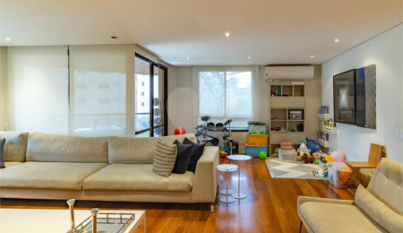 Apartamento à venda com 4 quartos, sendo 3 suítes,  em Santa Cecília, São Paulo, SP