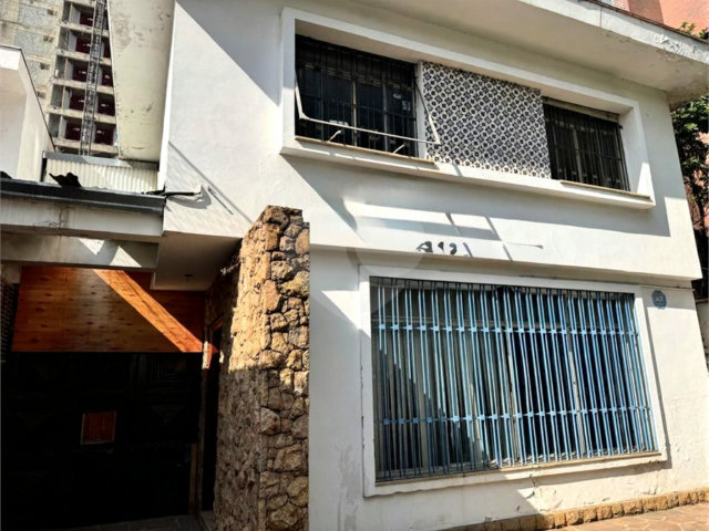 Sobrado à venda com 4 quartos em Brooklin, São Paulo, SP