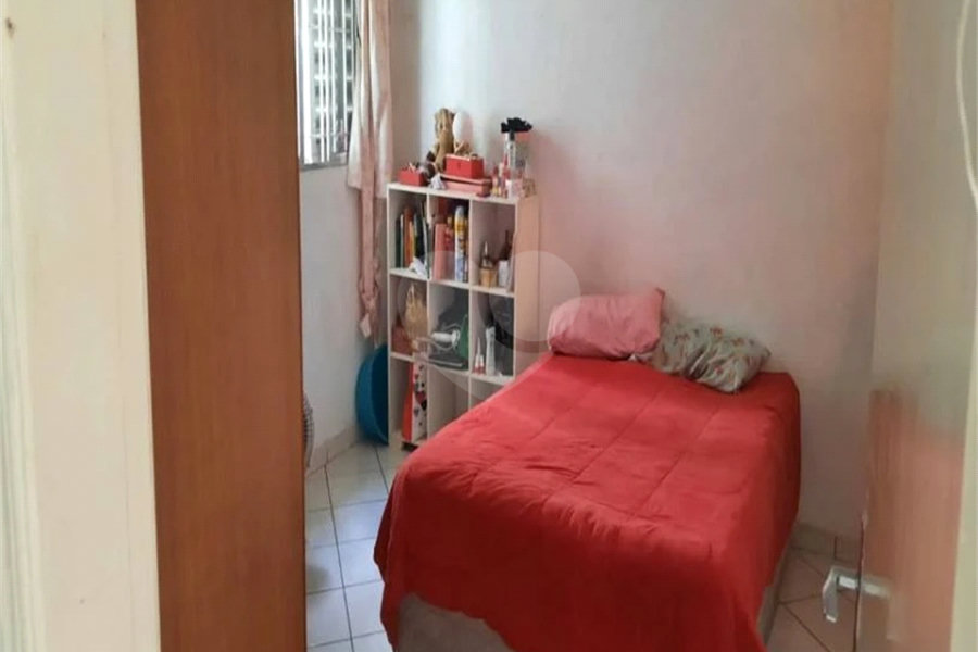 Sobrado à venda com 5 quartos, sendo 2 suítes, em Horto, São Paulo, SP