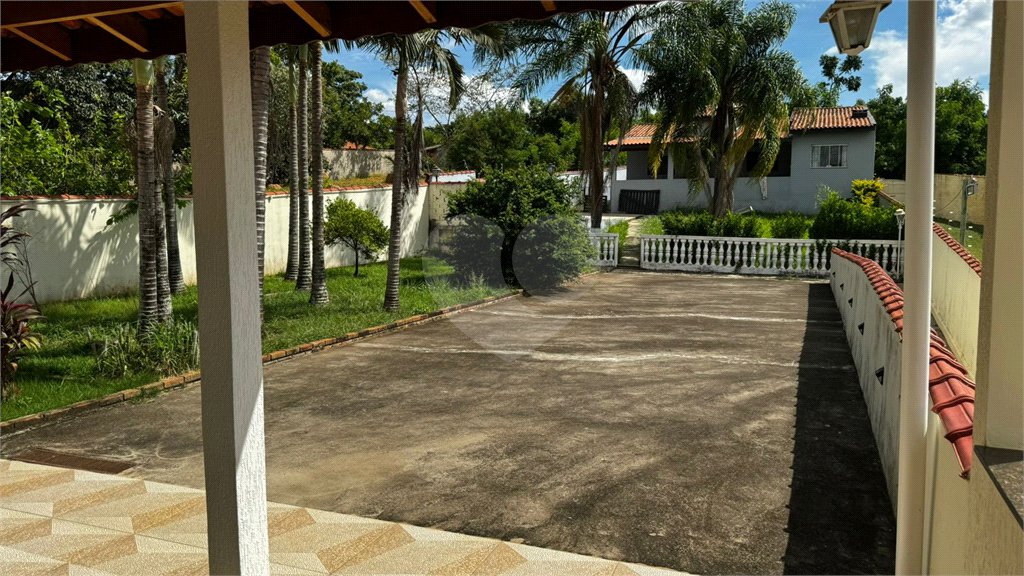 Casa à venda com 8 quartos, sendo 3 suítes,  no condomínio Terras de Santa Rosa, Salto - SP