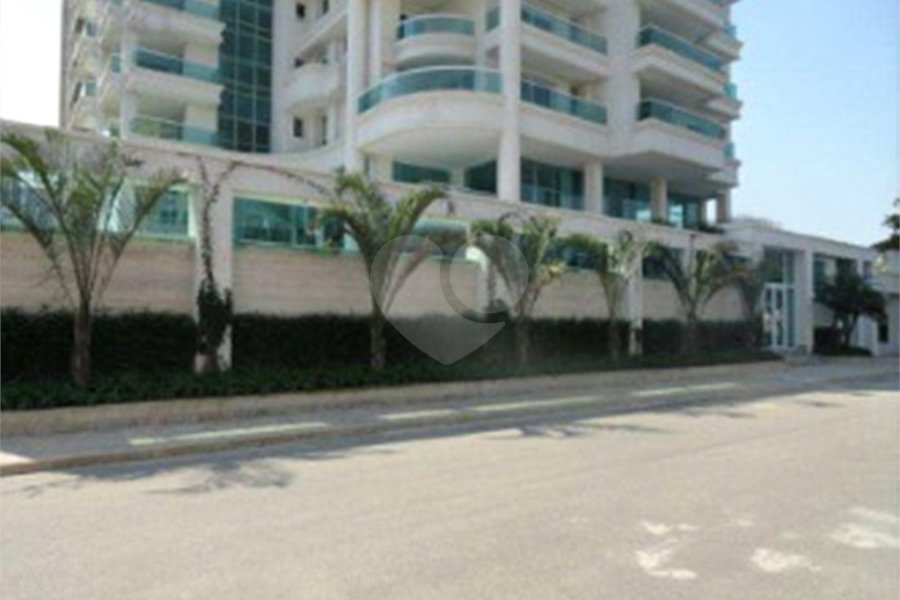 Apartamento à venda com 3 suítes em Jardim Virgínia, Guarujá, SP