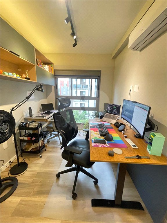 Apartamento à venda com 3 quartos, sendo 1 suíte, em Indianópolis, São Paulo, SP