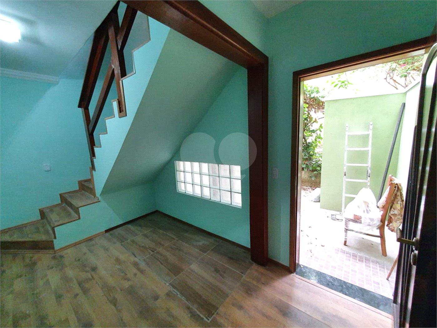 Casa à venda com 3 quartos, sendo 2 suítes, no condomínio Residencial Jardim Lago da Cantareira, Mairiporã - SP