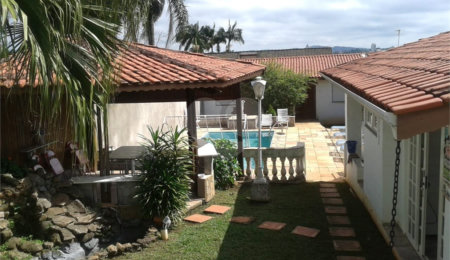 Casa à venda com 4 quartos, sendo 1 suíte,  em Vila Esperia Ou Giglio, Atibaia, SP