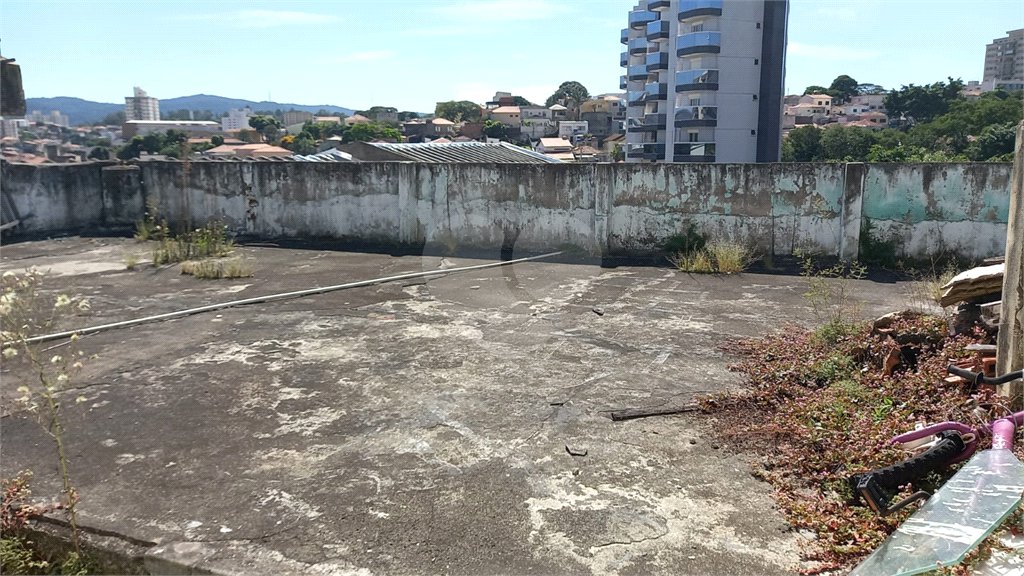Terreno à venda com 8 quartos, sendo 2 suítes, em Santana, São Paulo, SP
