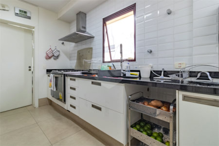 Apartamento à venda com 4 quartos, sendo 3 suítes, em Santa Cecília, São Paulo, SP