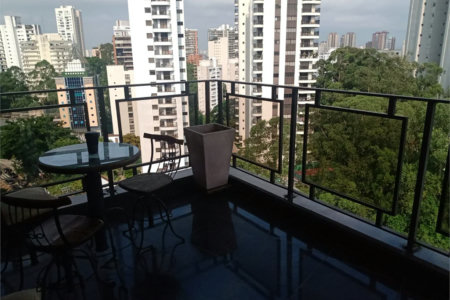 Apartamento à venda com 4 quartos, sendo 1 suíte, em Vila Andrade, São Paulo, SP