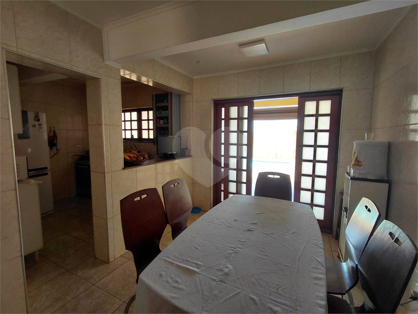 Sobrado à venda com 4 quartos, sendo 1 suíte,  em Parque dos Lagos, Ribeirão Preto, SP