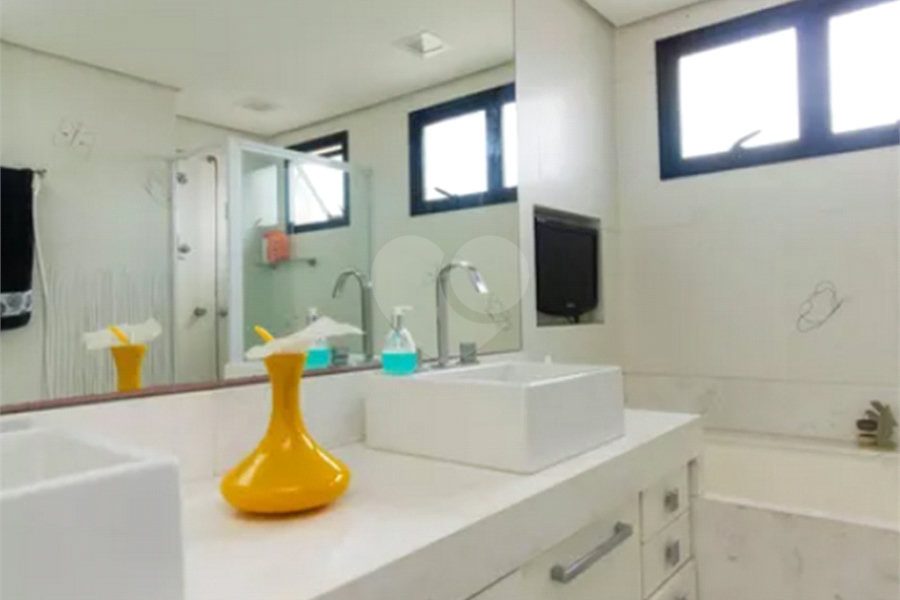 Apartamento à venda com 3 suítes em Vila Gomes Cardim, São Paulo, SP