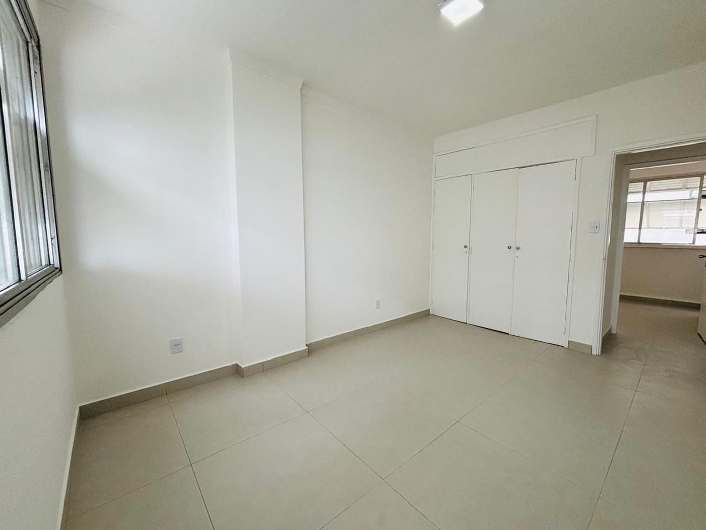 Apartamento com 2 dormitórios à venda, 85 m² por R$ 680.000,00 - Pompéia - Santos/SP