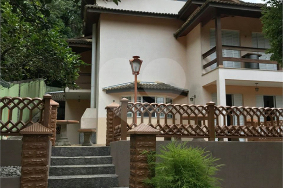 Casa à venda com 4 suítes no condomínio Sausalito, Mairiporã - SP