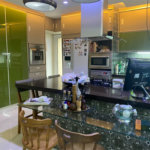 Casa à venda com 4 suítes no condomínio Granja Morumbi, São Paulo - SP