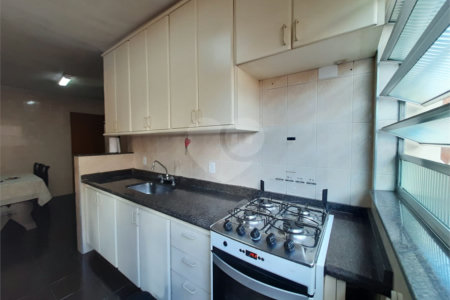 Casa à venda com 4 quartos, sendo 1 suíte,  em Parque Continental, São Paulo, SP