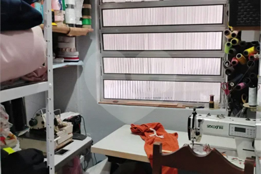 Vende-se casa na Vila Santa Catarina - Excelente oportunidade para investimento e geração de renda