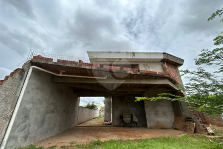Casa à Venda de 3 dormitórios no condomínio damha II em São Carlos,