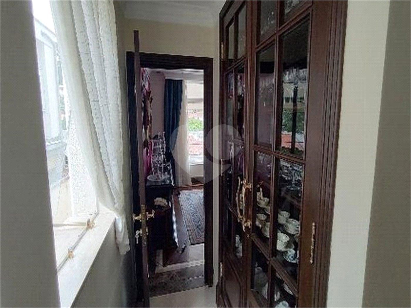 Sobrado de 344m2 à venda com 4 dormitórios no Pacaembu