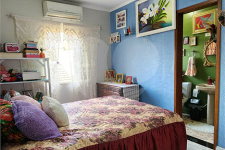 Sobrado à venda com 4 quartos, sendo 1 suíte, em Vila Romão, Salto, SP