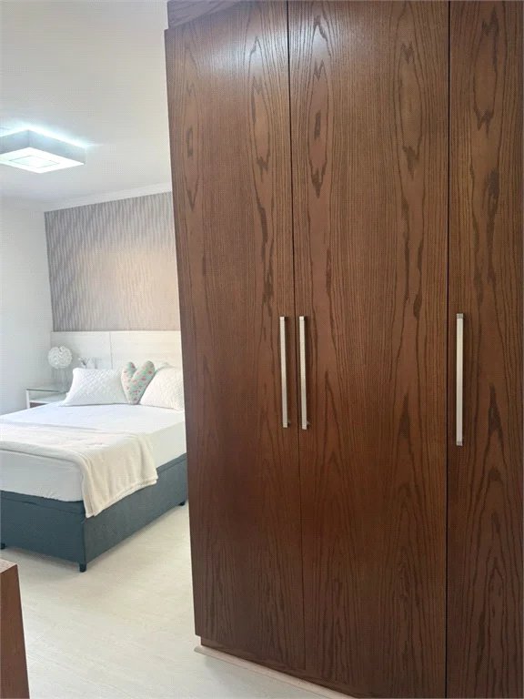 Casa à venda com 3 quartos, sendo 1 suíte, no condomínio Villas de São Francisco, São Paulo - SP