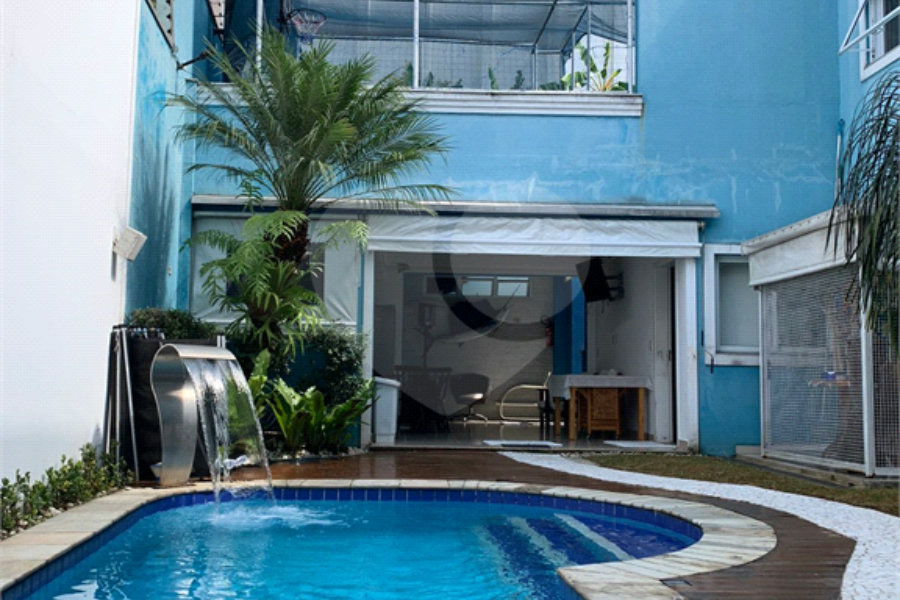 Casa à venda com 4 suítes em Santana, São Paulo, SP