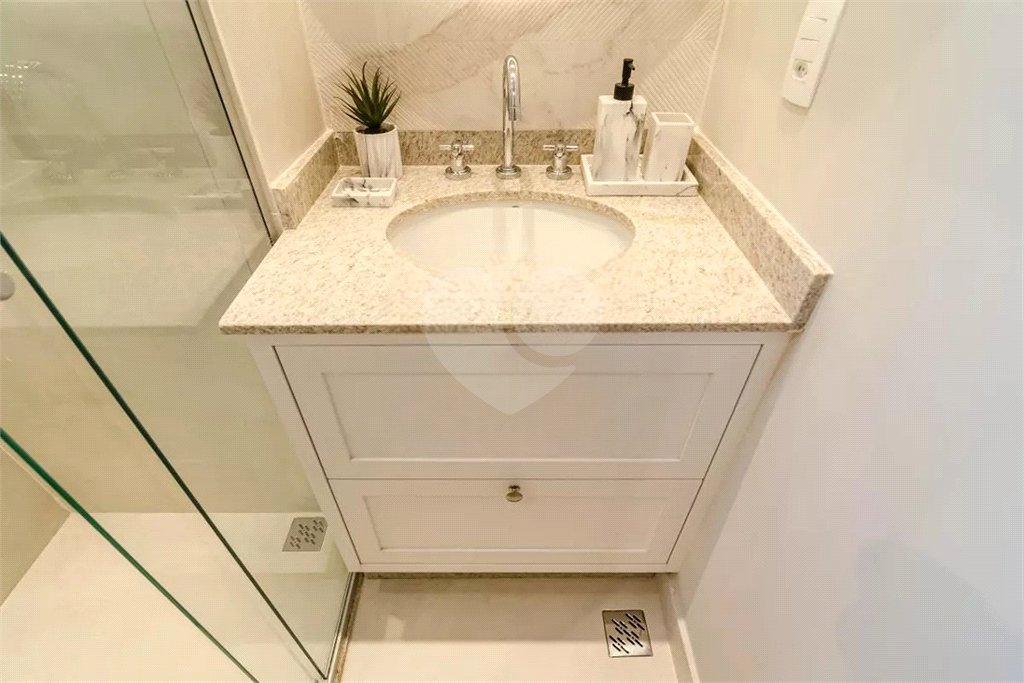 Apartamento à venda com 2 quartos, sendo 1 suíte, em Pinheiros, São Paulo, SP