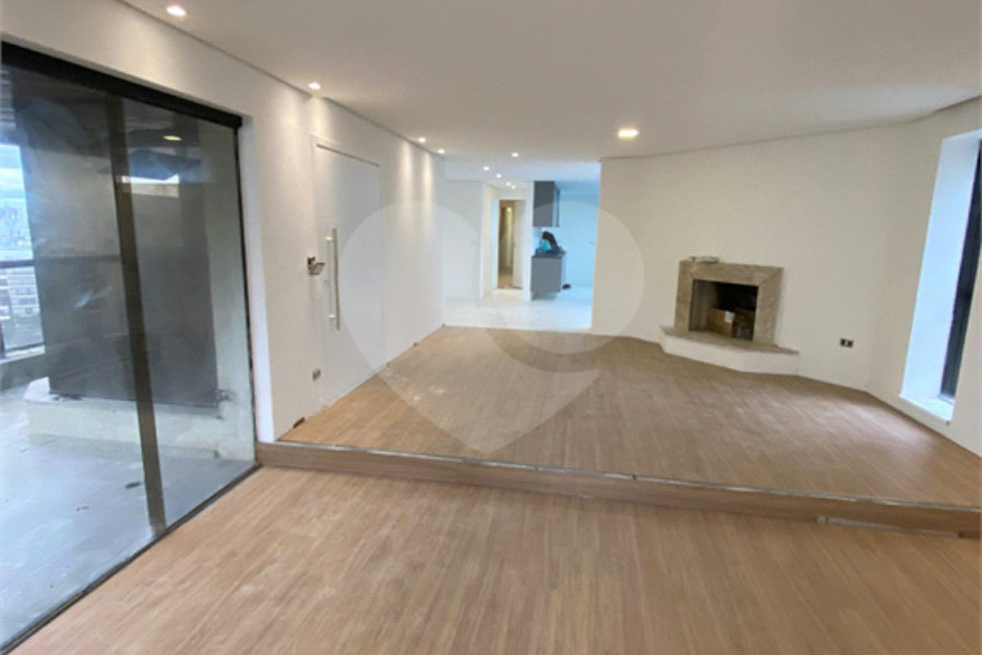 Apartamento à venda com 4 suítes em Santana, São Paulo, SP