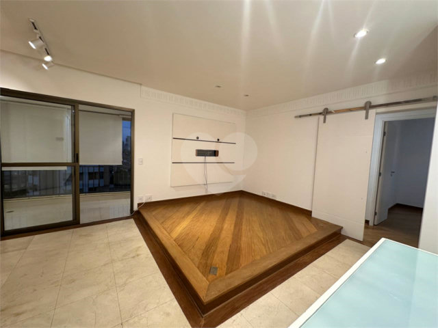 Apartamento à venda com 3 quartos, sendo 1 suíte,  em Santana, São Paulo, SP