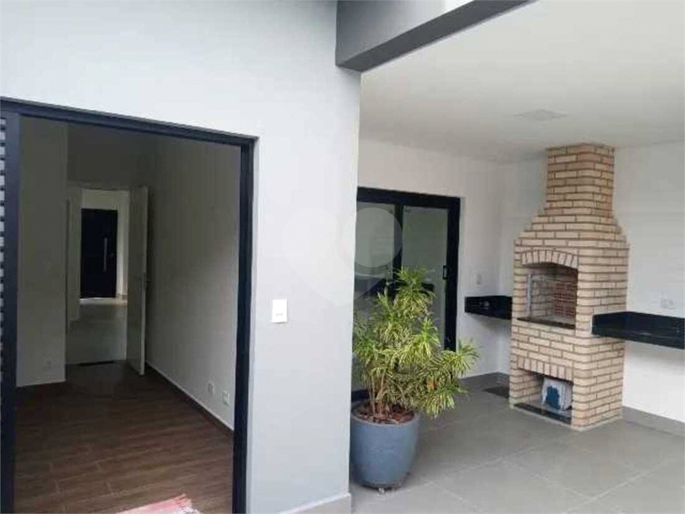 Casa à venda com 3 quartos, sendo 1 suíte, no condomínio Horto Florestal Villagio, Sorocaba - SP