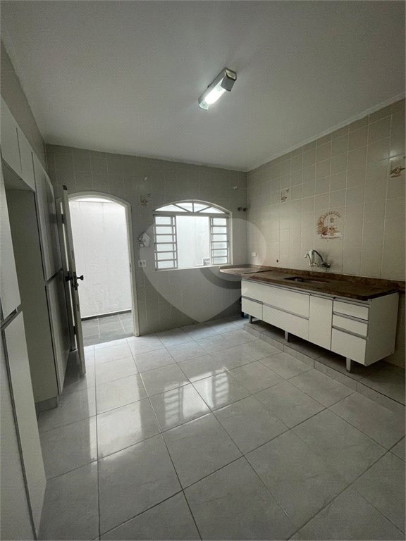 Sobrado à venda com 6 quartos, sendo 3 suítes,  em Dos Casa, São Bernardo do Campo, SP