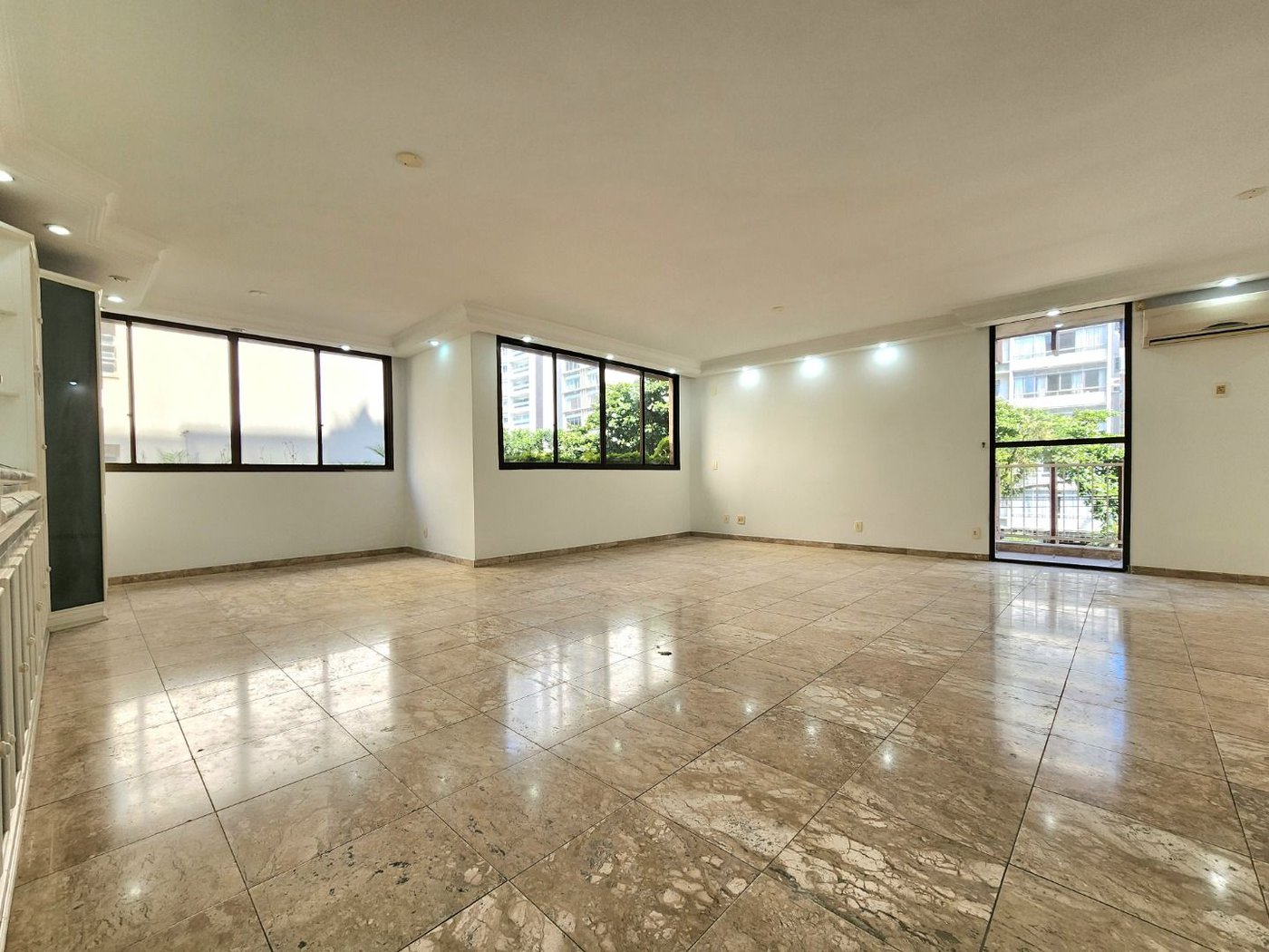 Apartamento com 3 dormitórios, 175 m² - venda por R$ 2.190.000,00 ou aluguel por R$ 9.900,00/mês - Gonzaga - Santos/SP