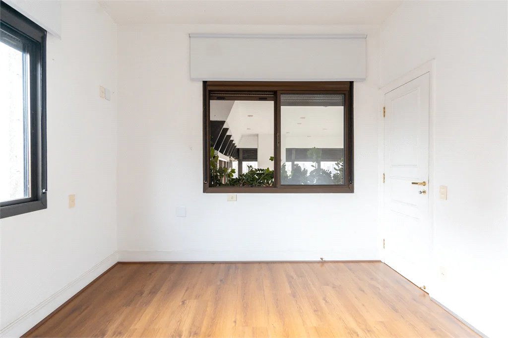 Duplex à venda com 6 quartos, sendo 4 suítes, em Alto de Pinheiros, São Paulo, SP